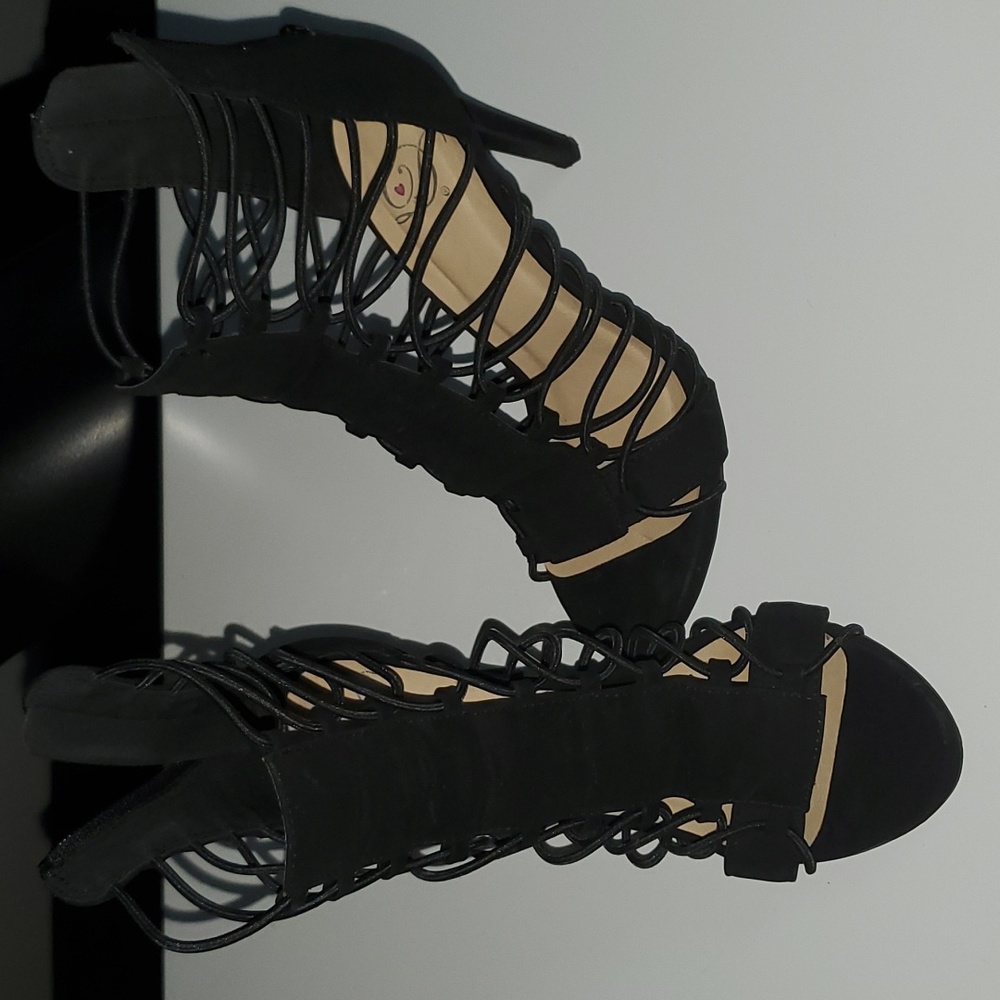 Strappy hells